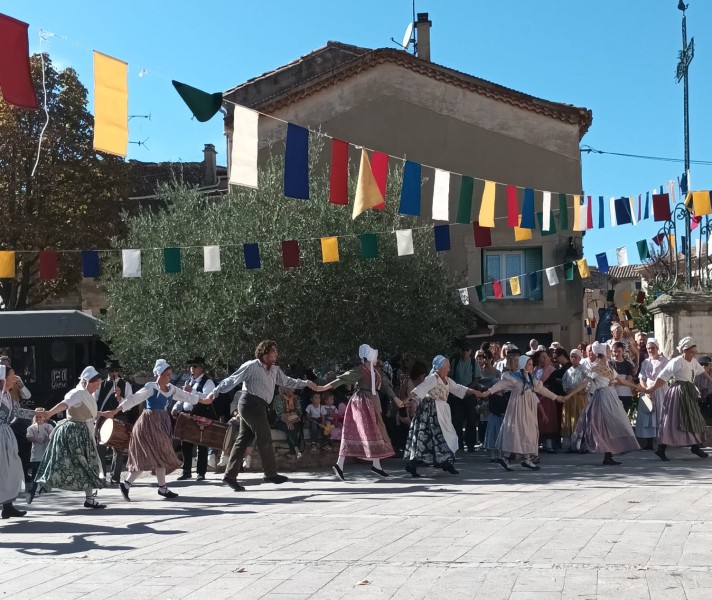 WhatsApp Image 2025-10-12 at 17.48.25 (1).jpg